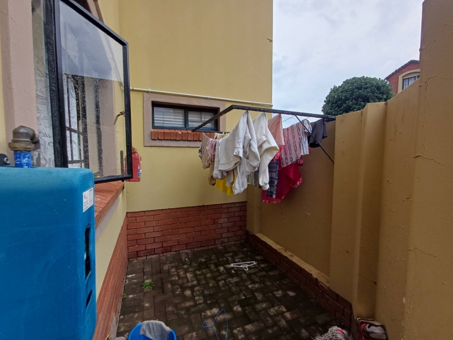 2 Bedroom Property for Sale in Hillside Free State